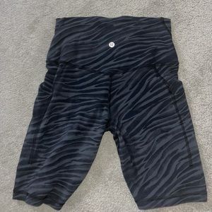 Lululemon Align 8’ Shorts w/ pockets